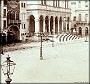 Piazza dei Signori con lampioni a gas in primo piano fine 800 (Daniele Zorzi)